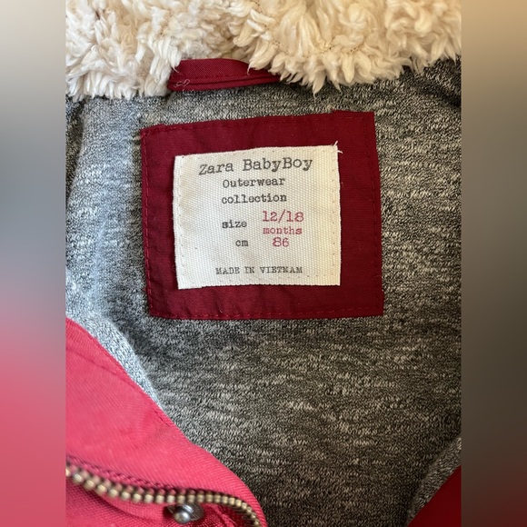 Zara Baby Boy's Red puffer coat Sz 12/18 months - Picture 3 of 7